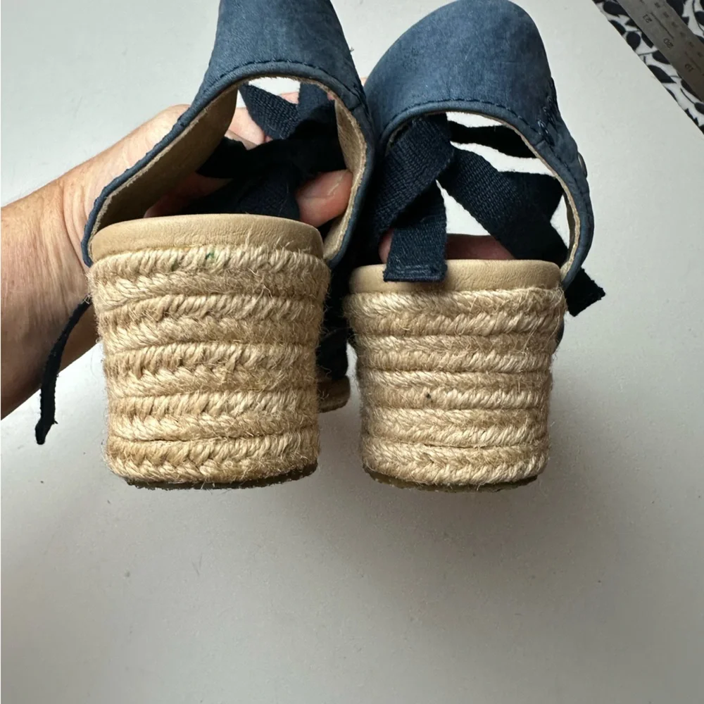 UGG Delmar Woven Patchwork Denim Leather Wedge Ankle Tie Sandals NWOT 8.5*Spots*
